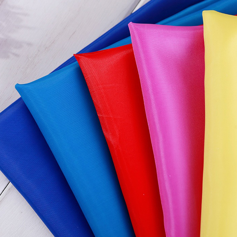 ผ้าโพลีเอสเตอร์ Taffeta ย้อมสีระบายอากาศได้